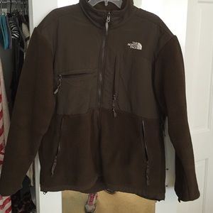 Men's brown north face Denali