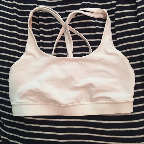 White lululemon sports bra