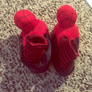 Children's spider man slippers size 9-10