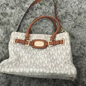 Michael kors hand bag