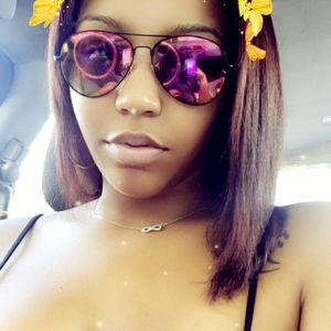 Meet your Posher, Alexis