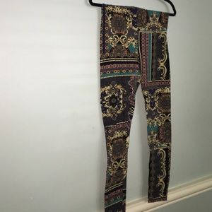 URBAN OUTFITTER LEGGINGS