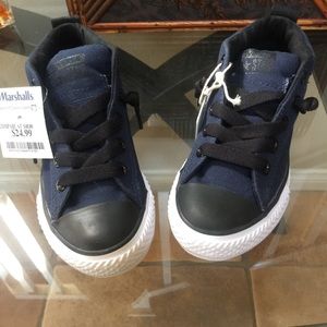 Kids converse super cute!