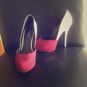 Color block stilettos