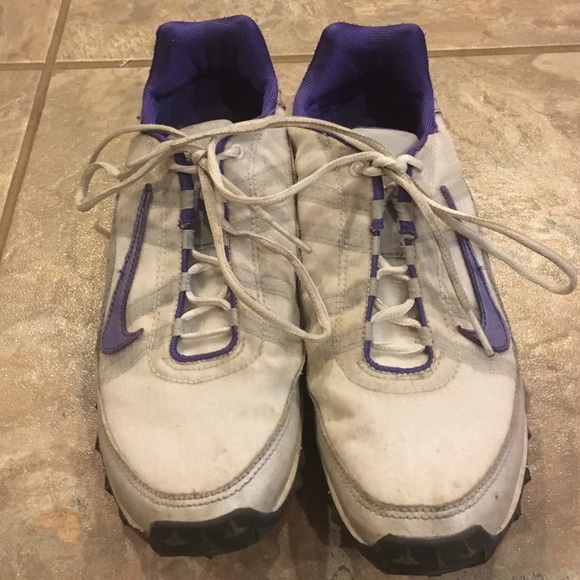 Purple, gray, and white nike tennis shoes - Picture 2 of 4