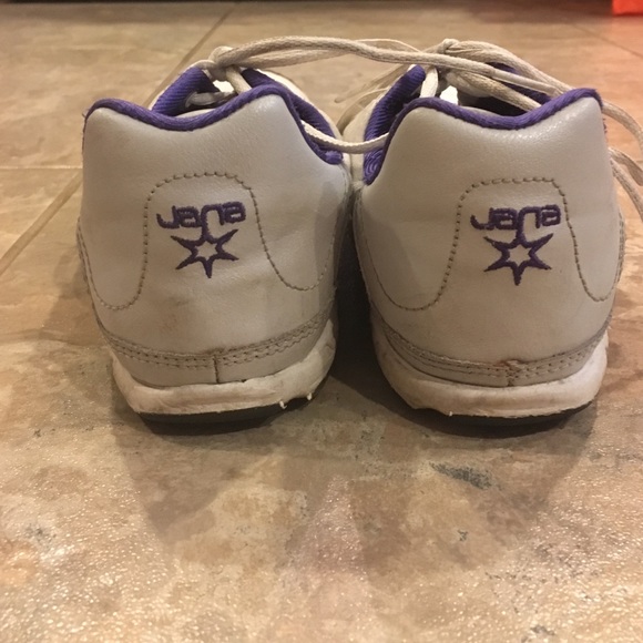 Purple, gray, and white nike tennis shoes - Picture 4 of 4