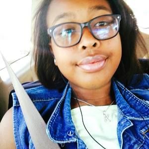 Meet your Posher, Korie