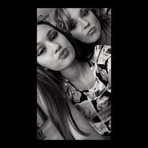 Meet your Posher, Leslie