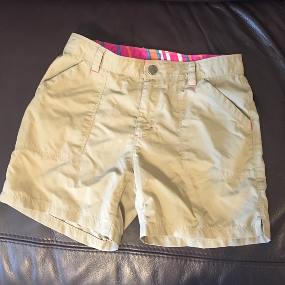 North Face quick-dry khaki shorts