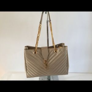 🚩SOLD🚩Saint Laurent YSL Monogram Matelasse Tote