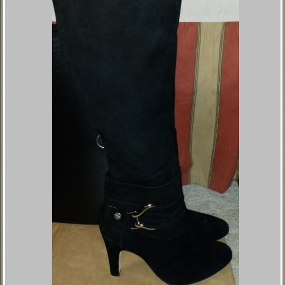 Stunning Antonio Melani Suede Boots