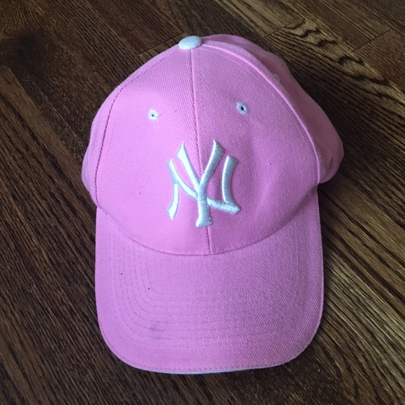 Yankees Cap! - Picture 2 of 7