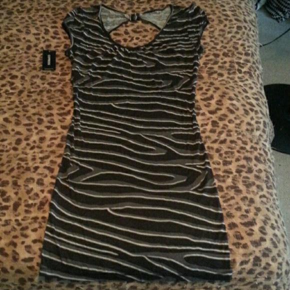 Express long Sexy Basic Tee