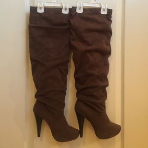 Size 8.5 Michael Antonio brown over the knee boots