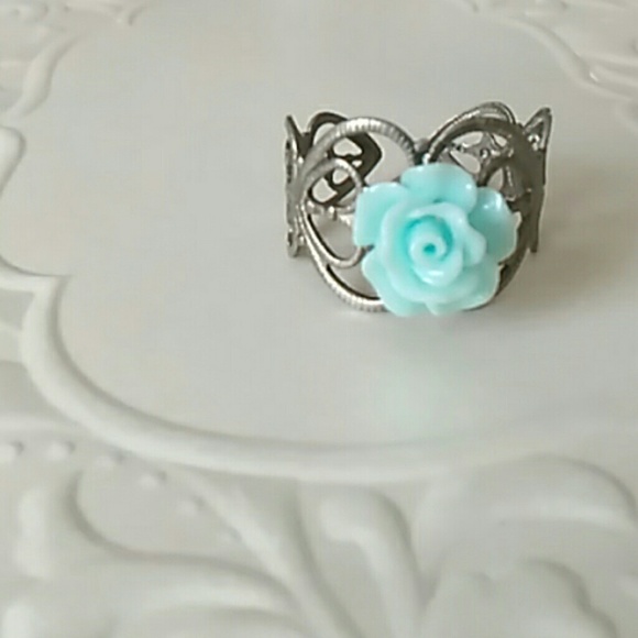 Soft Mint Rose Ring