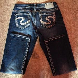 Silver Tuesday Low Capri! Size 28. Like new!