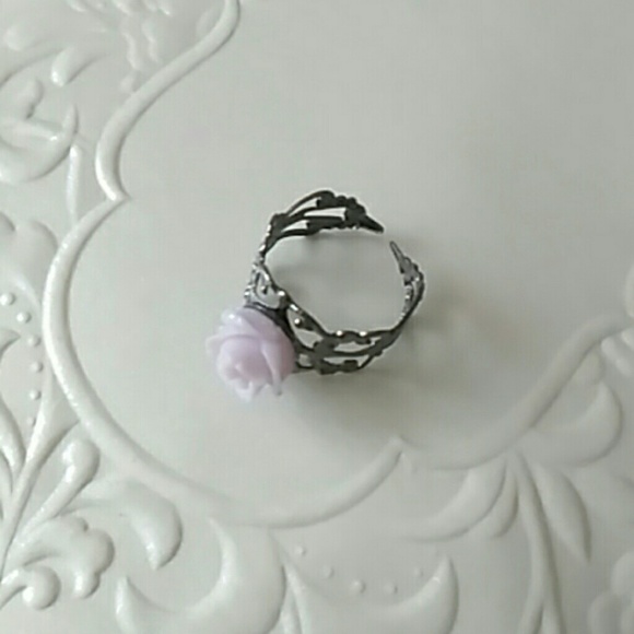 Soft Lilac Rose Ring - Picture 2 of 4