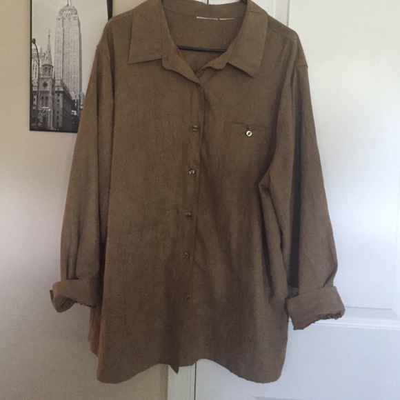 Blouse (button down) cuffed.