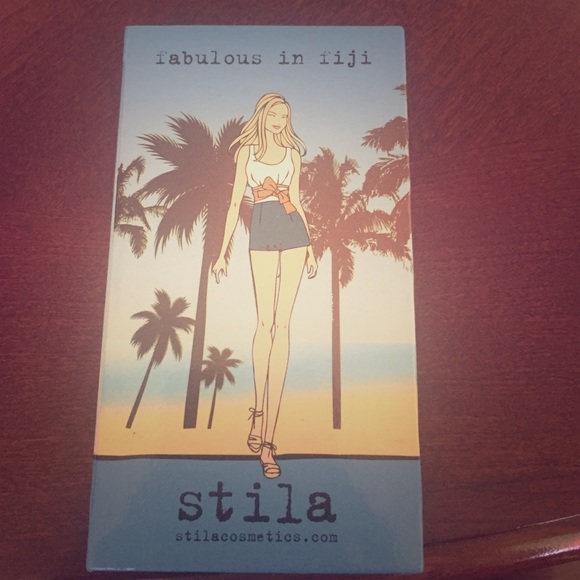 Stila fabulous in Fiji makeup palette