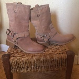 Brand new Jessica Simpson tan boots
