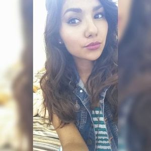 Meet your Posher, Celene