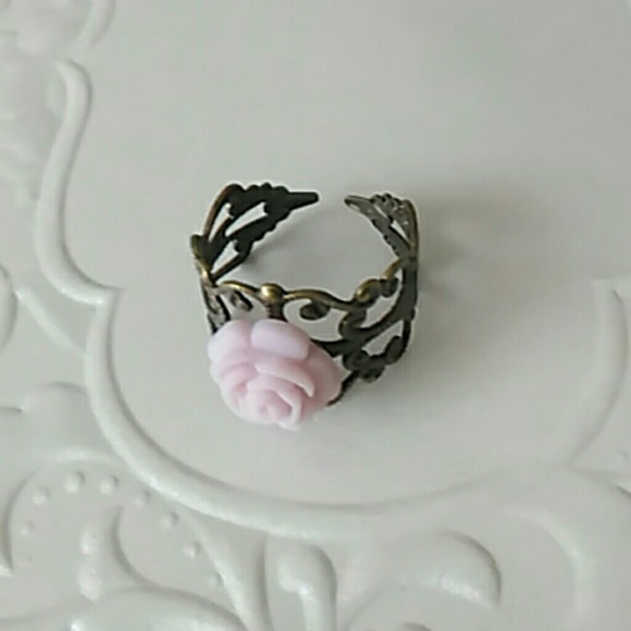 Soft Pink Rose Ring - Picture 2 of 4