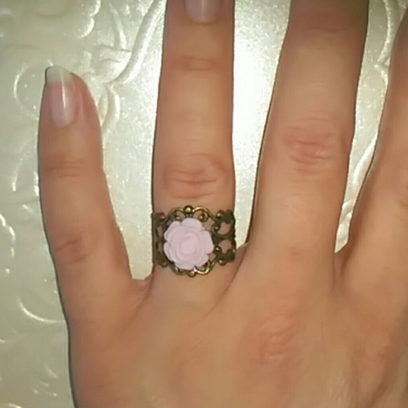 Soft Pink Rose Ring - Picture 3 of 4
