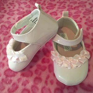 Tendertoes Size 3 Light Pink Ruffle Shoes