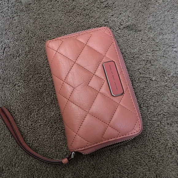 Marc Jacobs iPhone 6/6s Wallet **authentic**