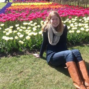 Meet your Posher, Lois