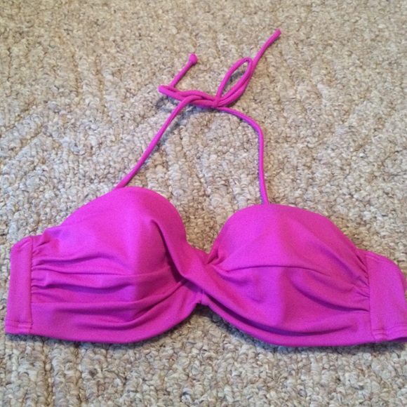 SALE: Victoria's Secret push-up twisted bandeau