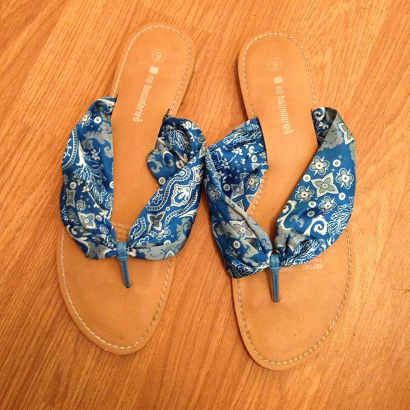 Silky strap flip flops