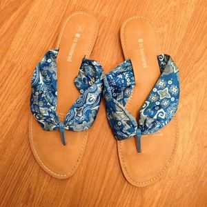 Silky strap flip flops