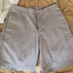 Vineyard Vines men's khaki shorts