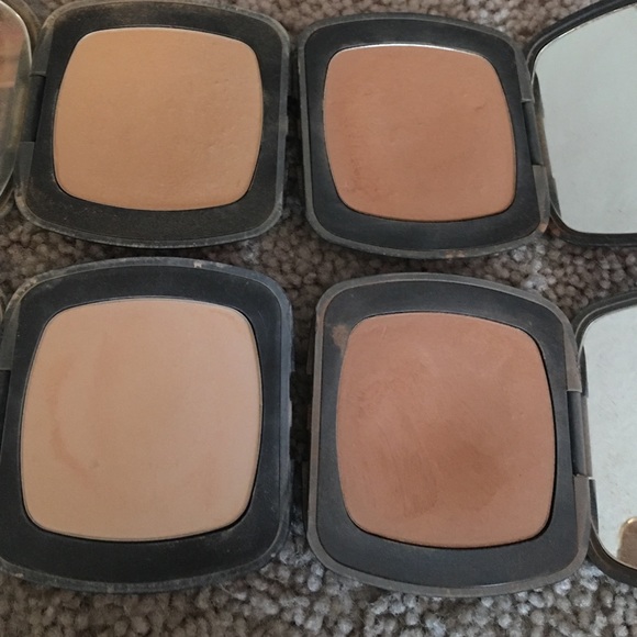 Bare minerals ready foundation - Picture 3 of 3