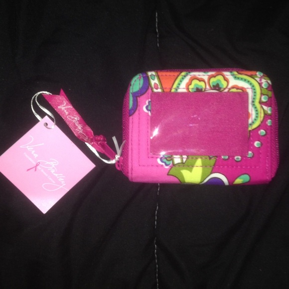 NWT Vera Bradley I.D holder !