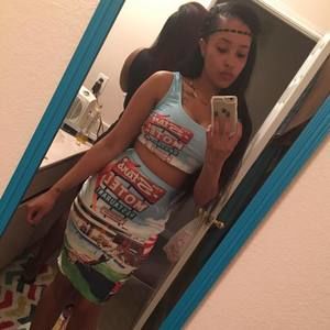 Meet your Posher, Jade'