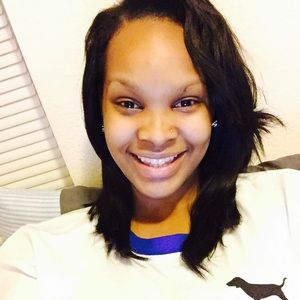 Meet your Posher, Anissa