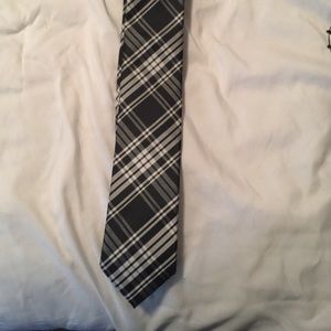 Thin plaid neck tie