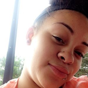 Meet your Posher, Marissa