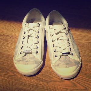 White coach shoes