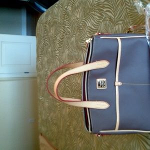 Dooney & Bourke