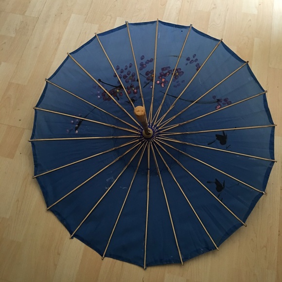 Umbrellas 2 for 12 - Picture 3 of 4