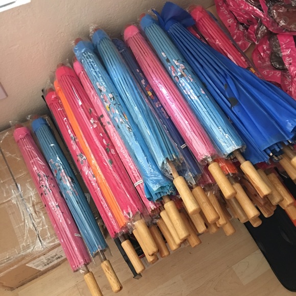 Umbrellas 2 for 12 - Picture 4 of 4