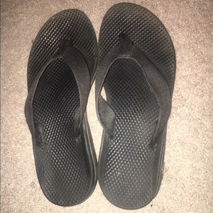 Chaco flip flops