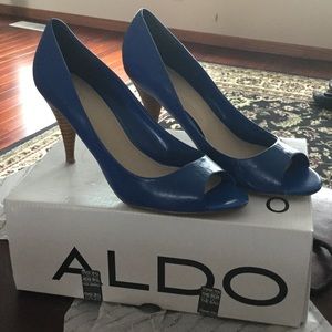Aldo Blue Peep Toe Pump Heels. Size 8.5. Eur 39