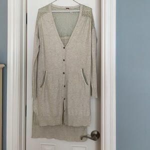 Long sweater with buttons