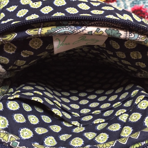 Vera Bradley Crossbody - Picture 3 of 3