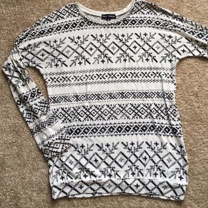 Black & cream geometric print sweater