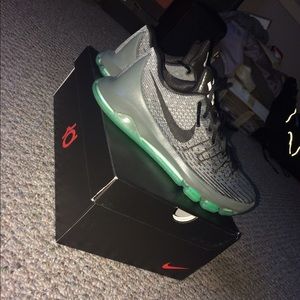 Kd 8 size 9